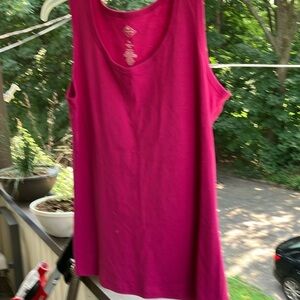 Ladies  purple tank top size XL.